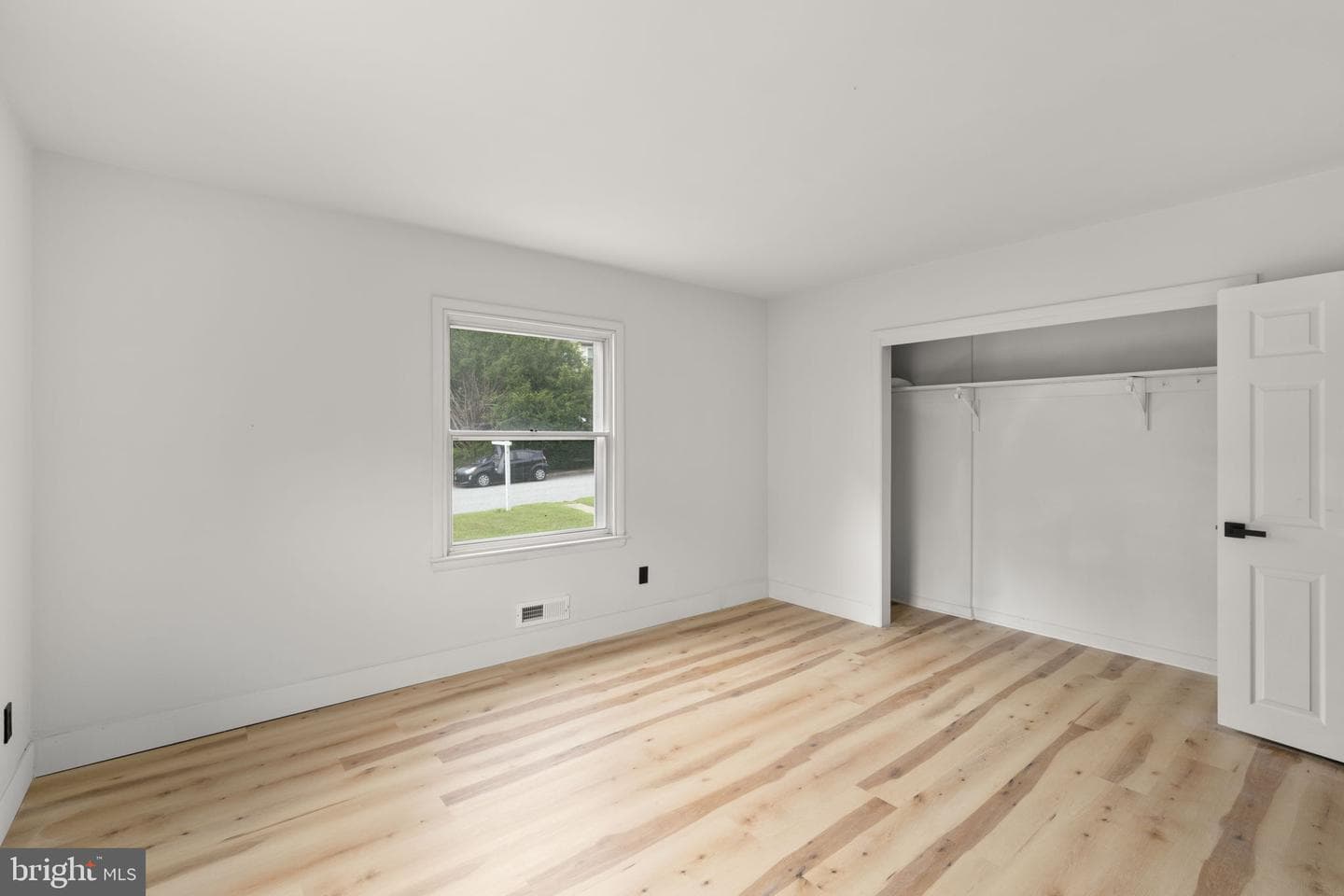 577 Brook Road photo 16