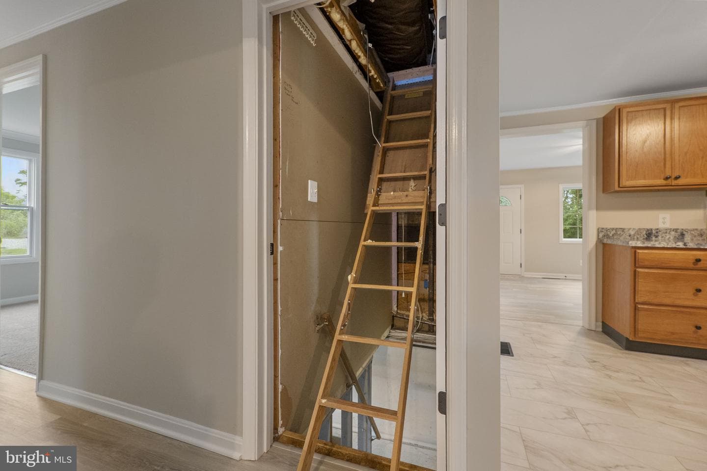 33 Bond Avenue photo 27