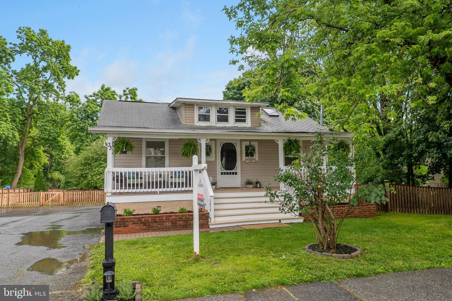33 Bond Avenue photo 35
