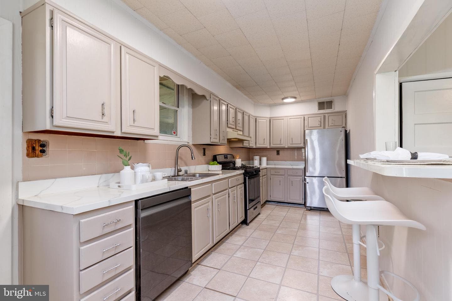 6426 Sherwood Road photo 12