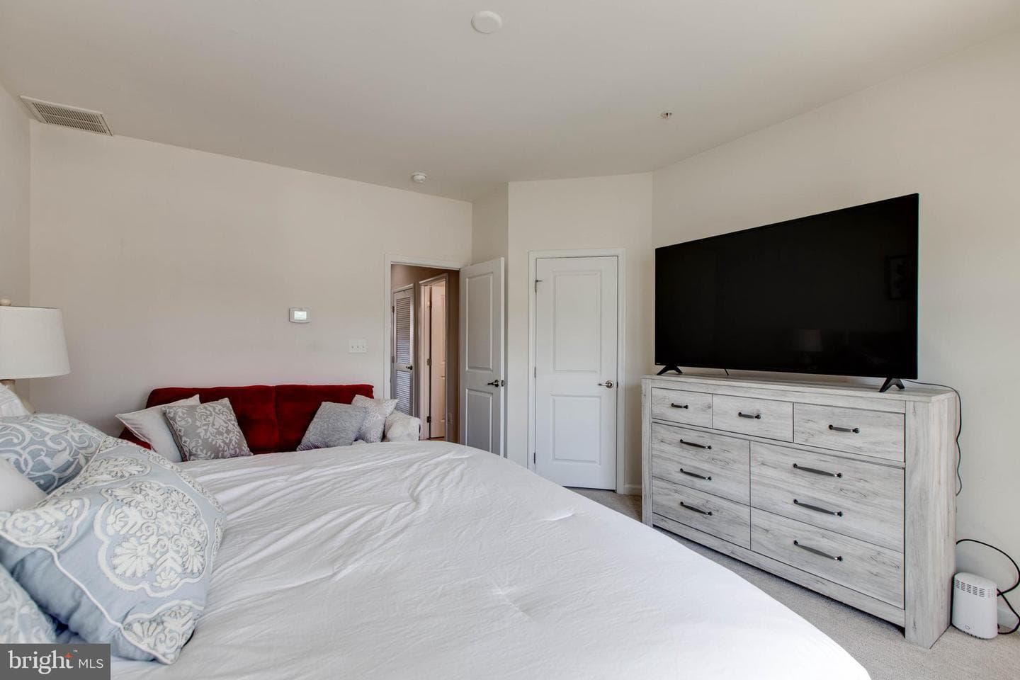807 Foxleigh Way photo 24