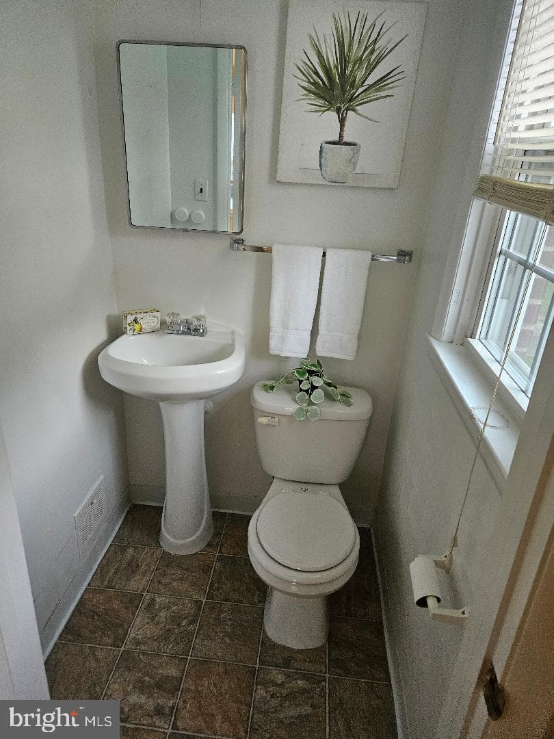 8423 Thornton Road photo 4