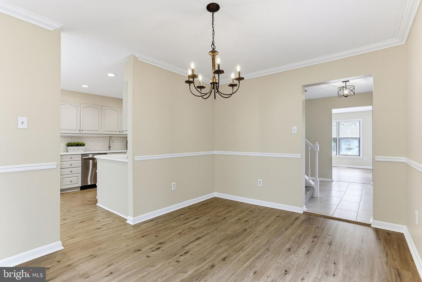 42 Rhodes Pl photo 10