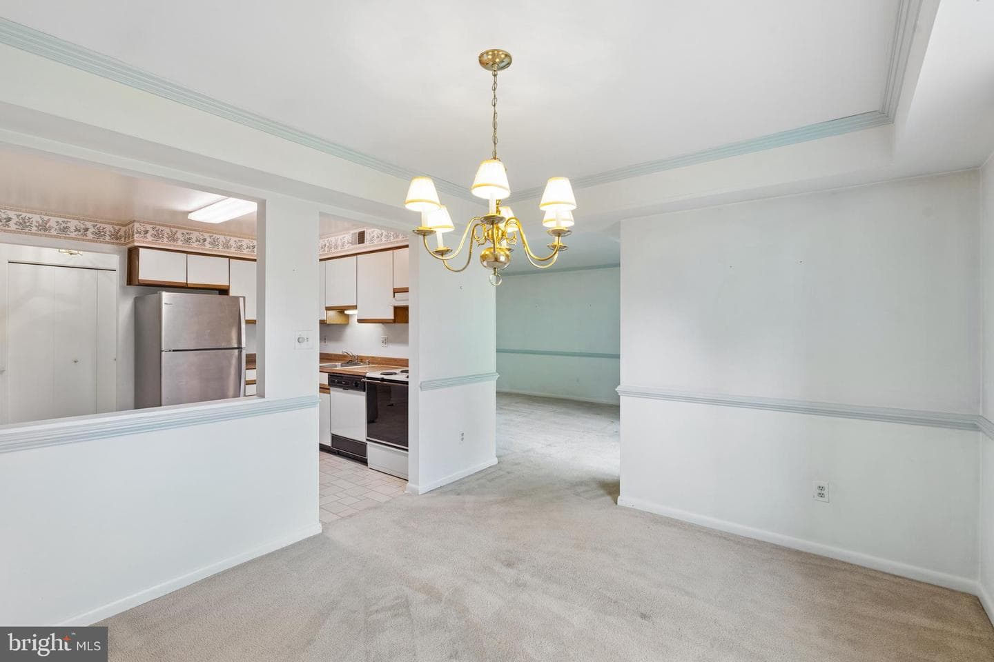 1 Lucan Court #301 photo 10