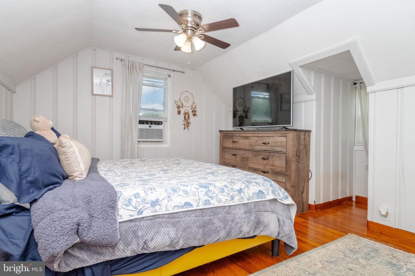 411 Warren Road photo 26