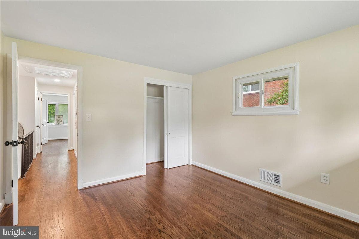 1204 Saint Andrews Way photo 12