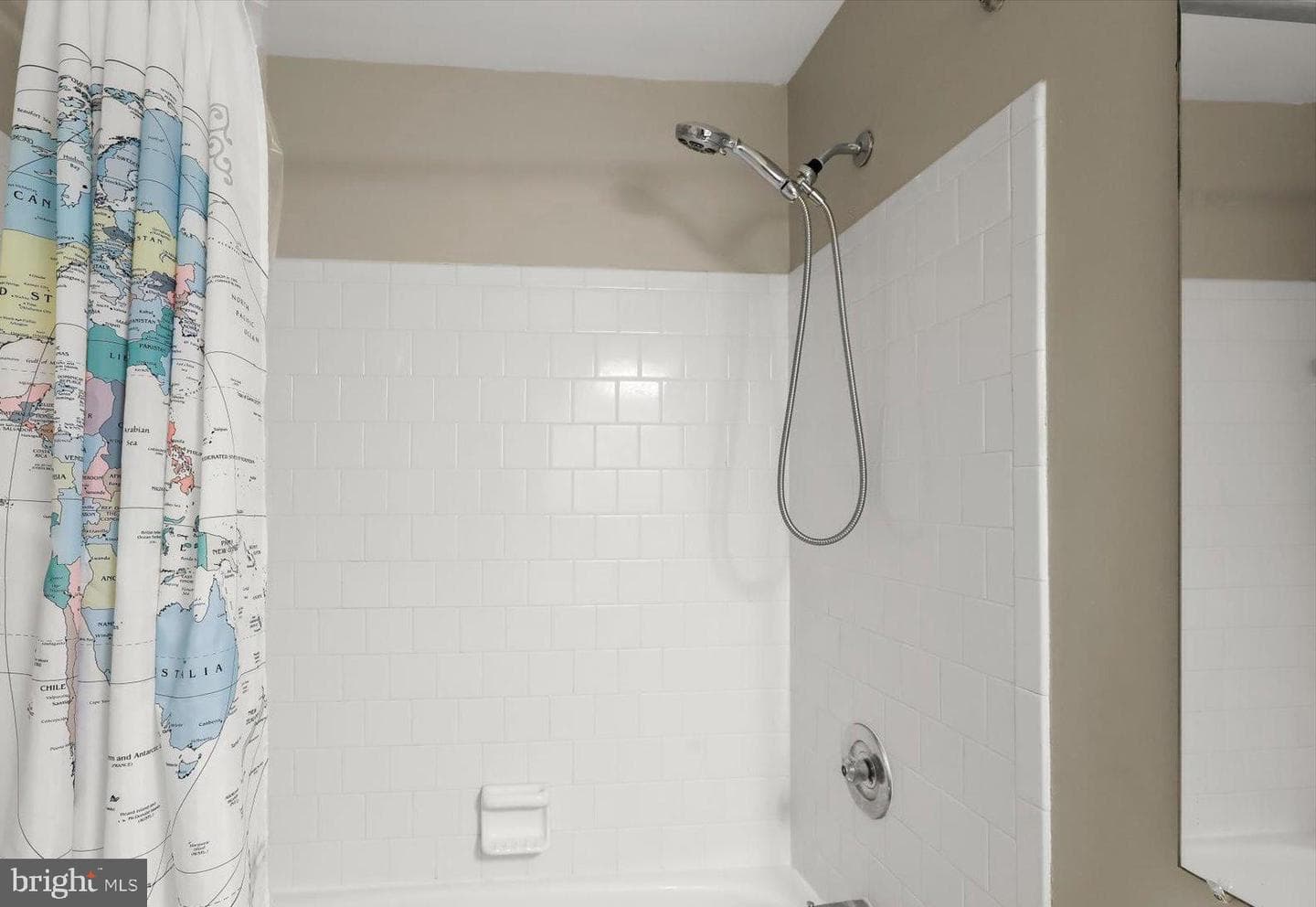 8614 Tower Bridge Way photo 21