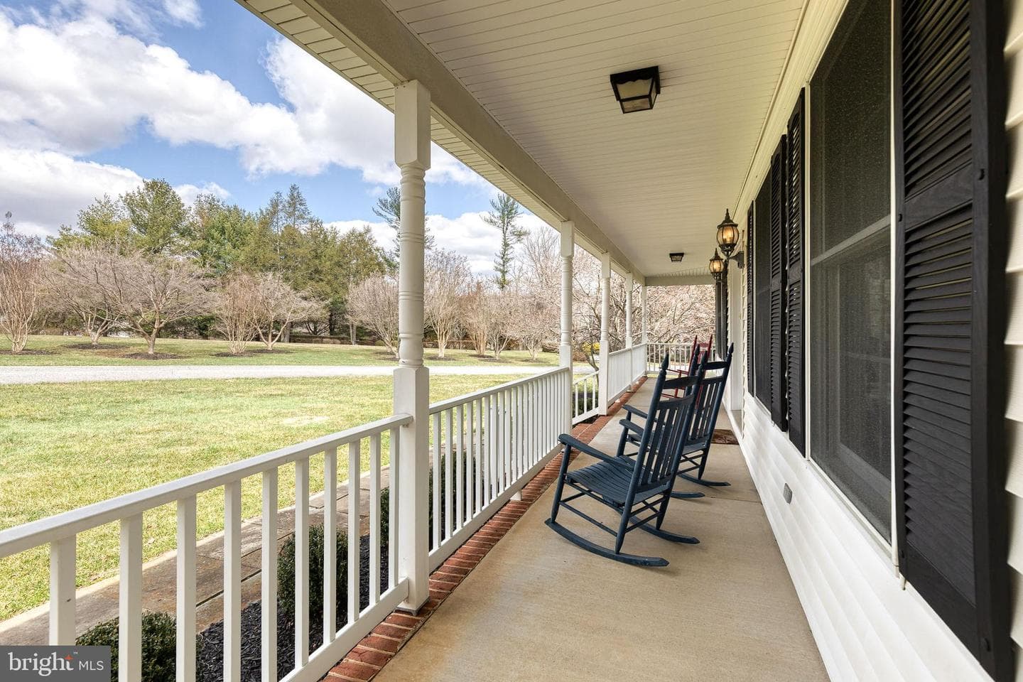 10925 Falls Road photo 2