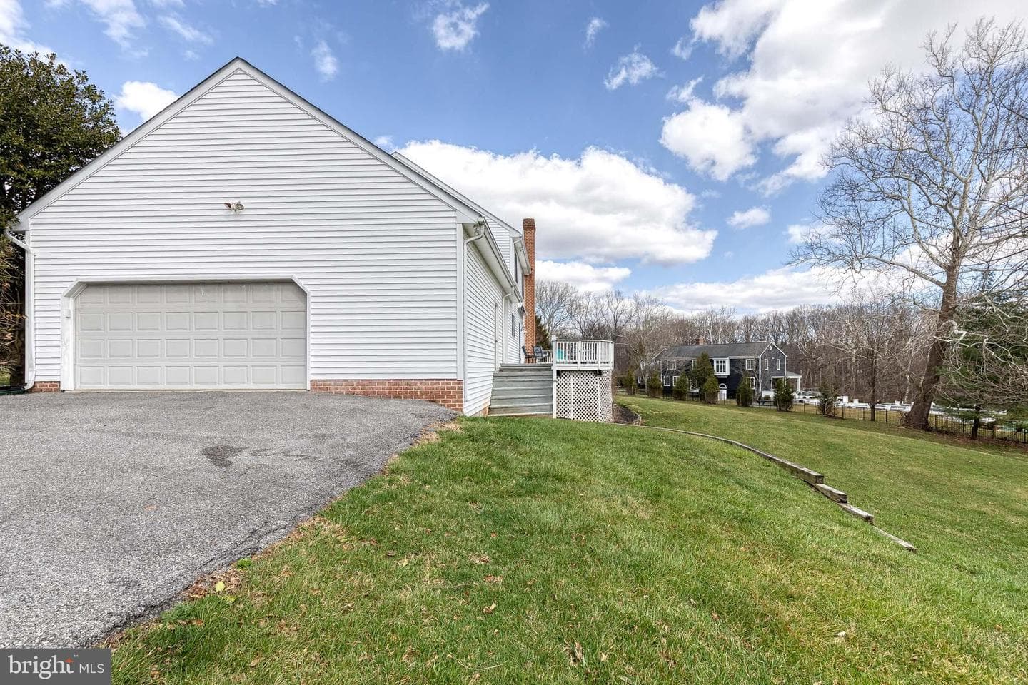 10925 Falls Road photo 35