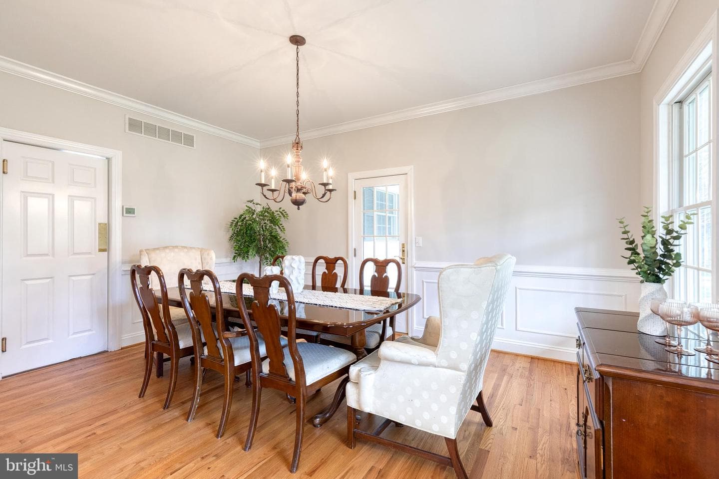 10925 Falls Road photo 7