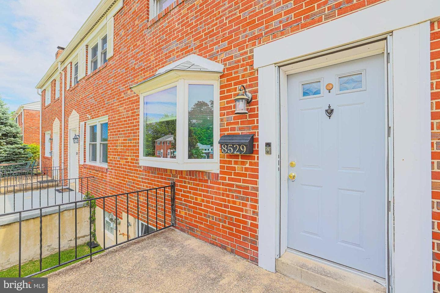 8529 Harris Ave photo 4