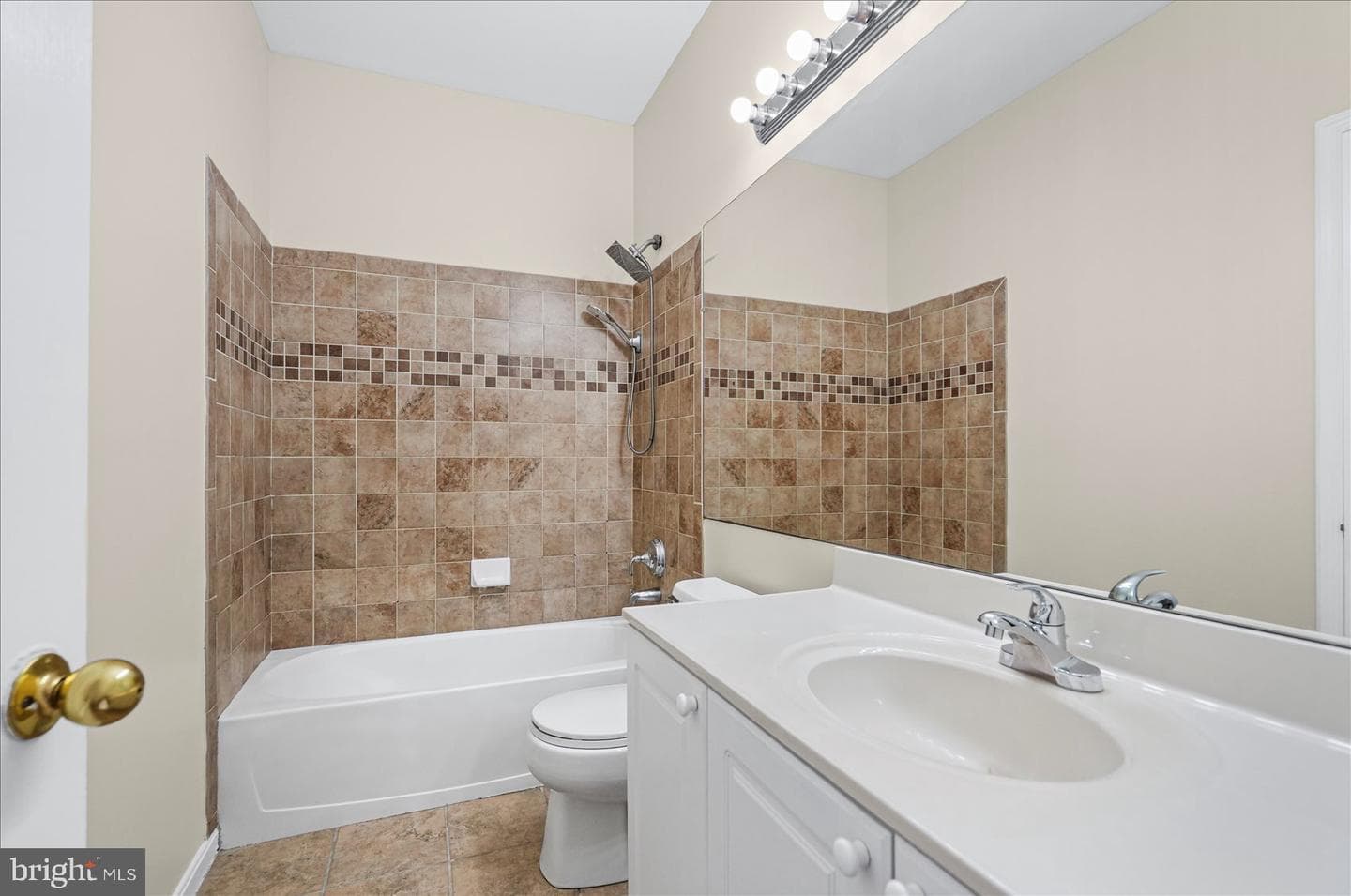 4303 Huntshire Rd photo 33