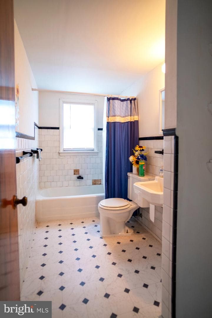 2218 Gaylawn Drive photo 10