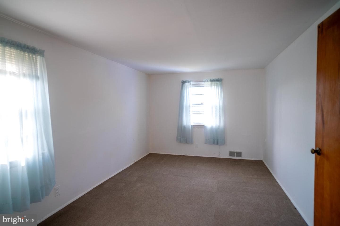 2218 Gaylawn Drive photo 11