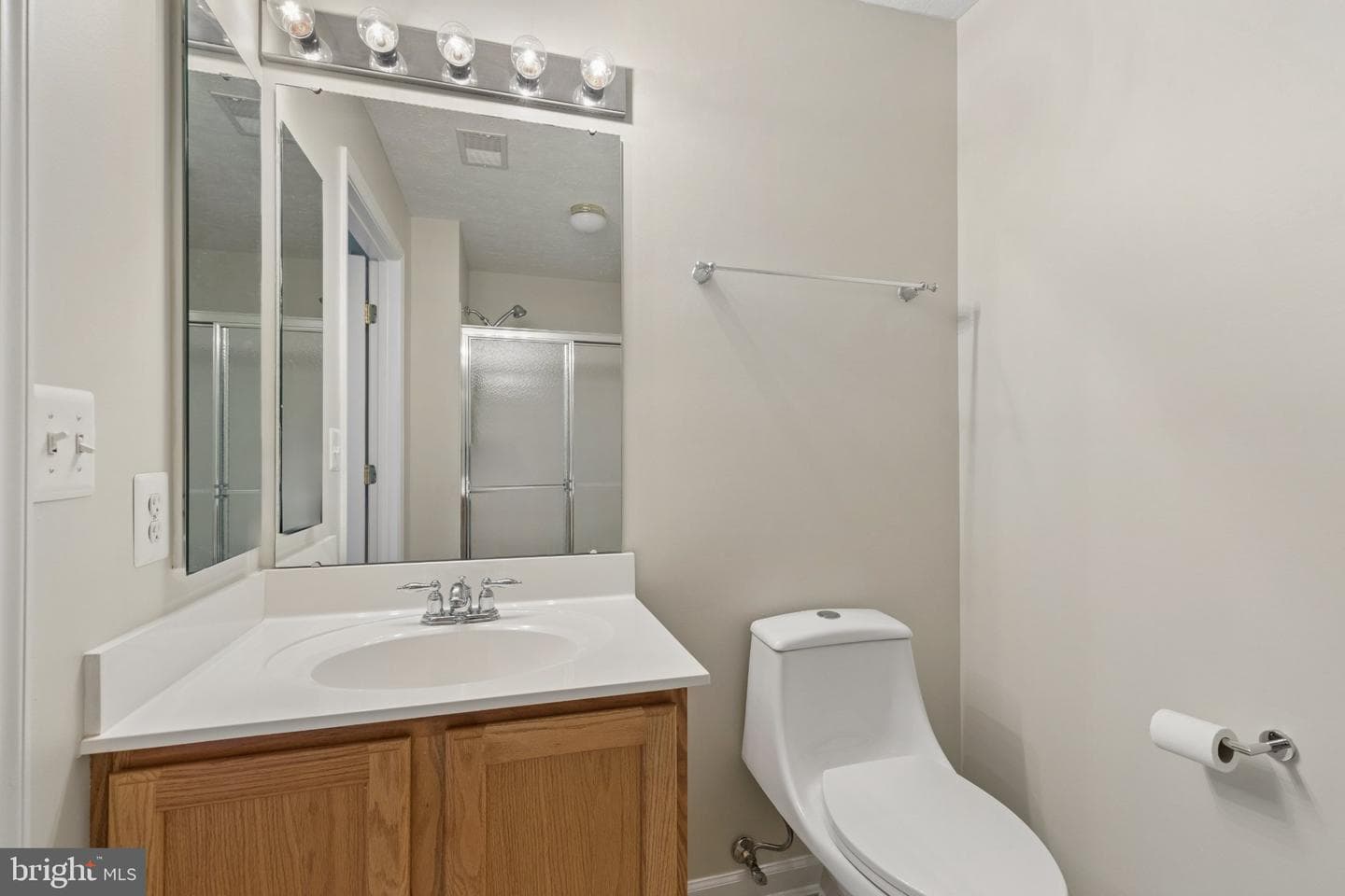 5051 Marchwood Court #6j photo 16