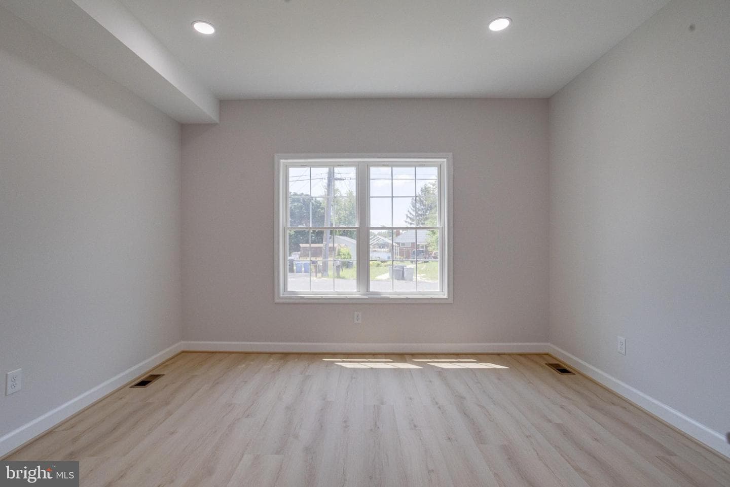 7547 Battle Grove Circle photo 32