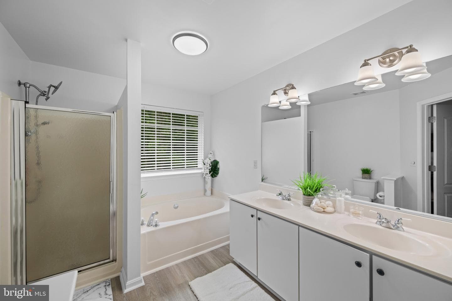 220 Persimmon Circle photo 21