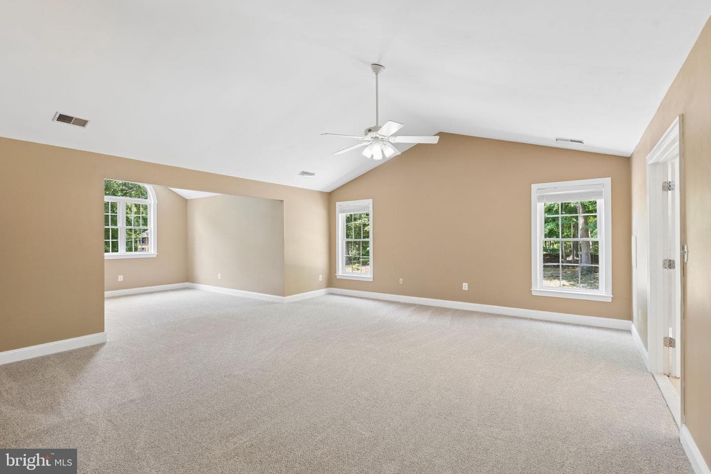 19109 Timothys Manor Court photo 36