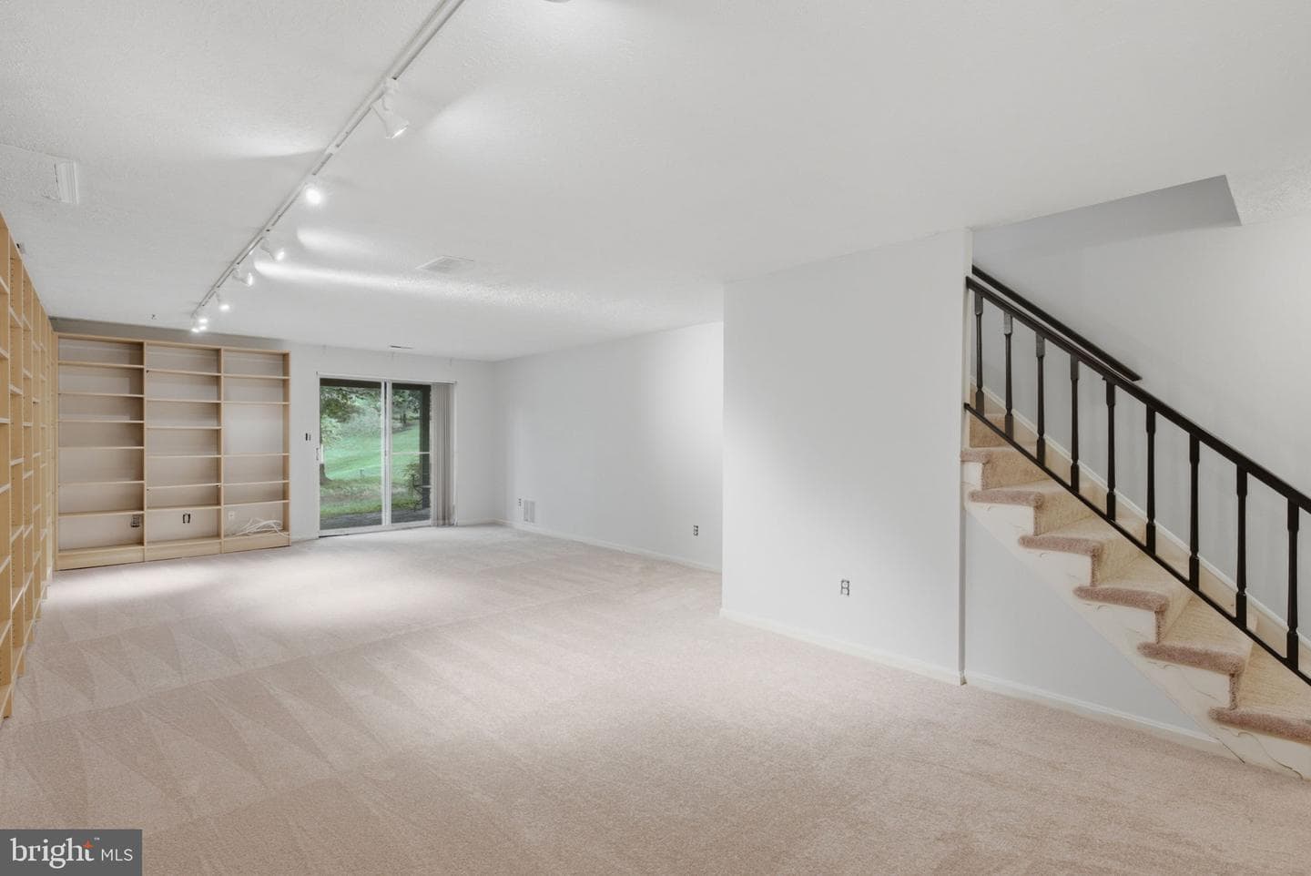 529 Chatterton Road photo 40