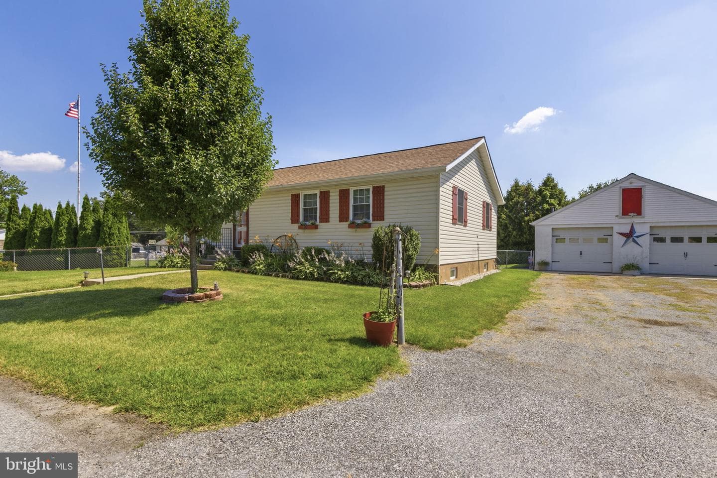 607 Patuxent Ave photo 3