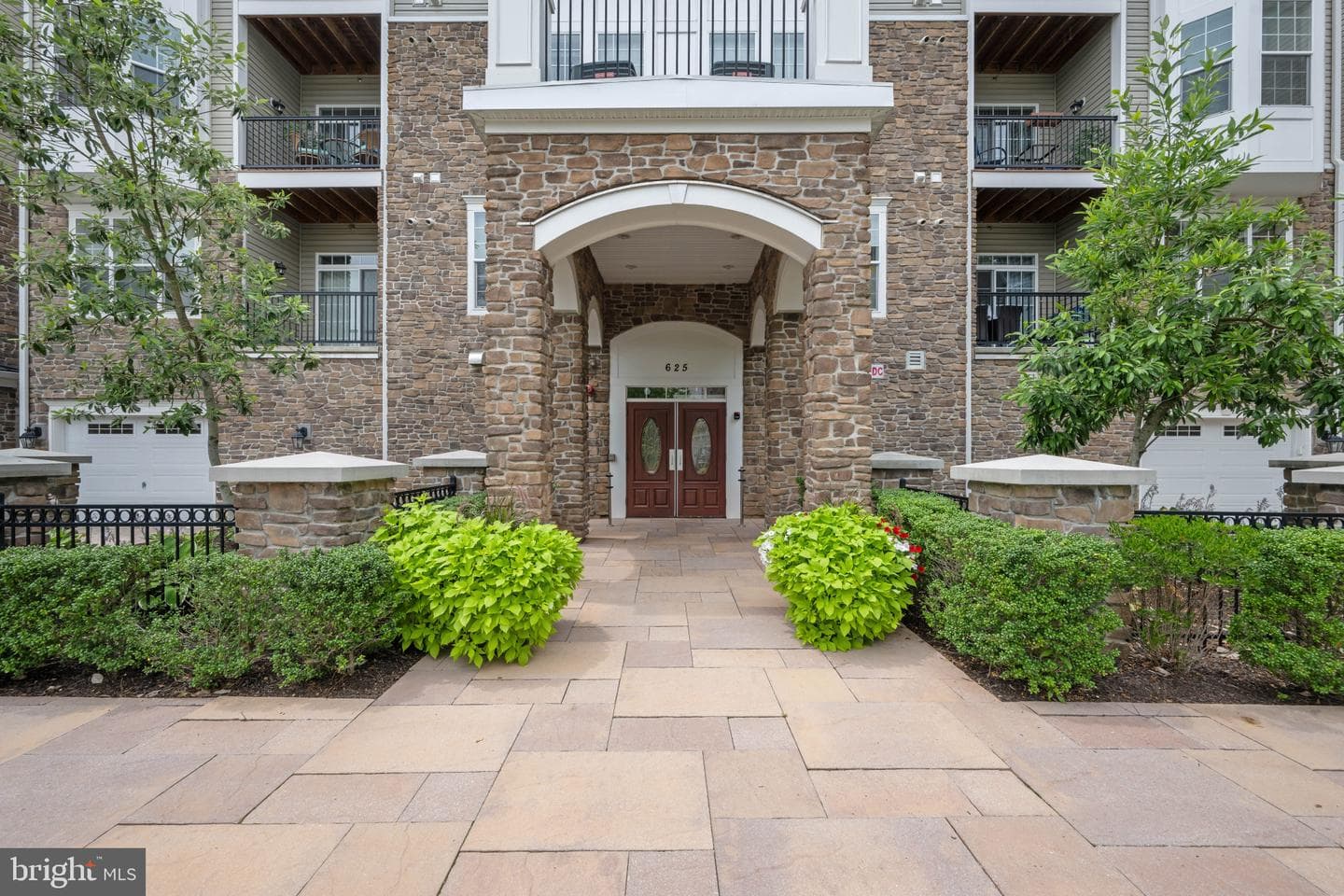 625 Quarry View Court #308 photo 3