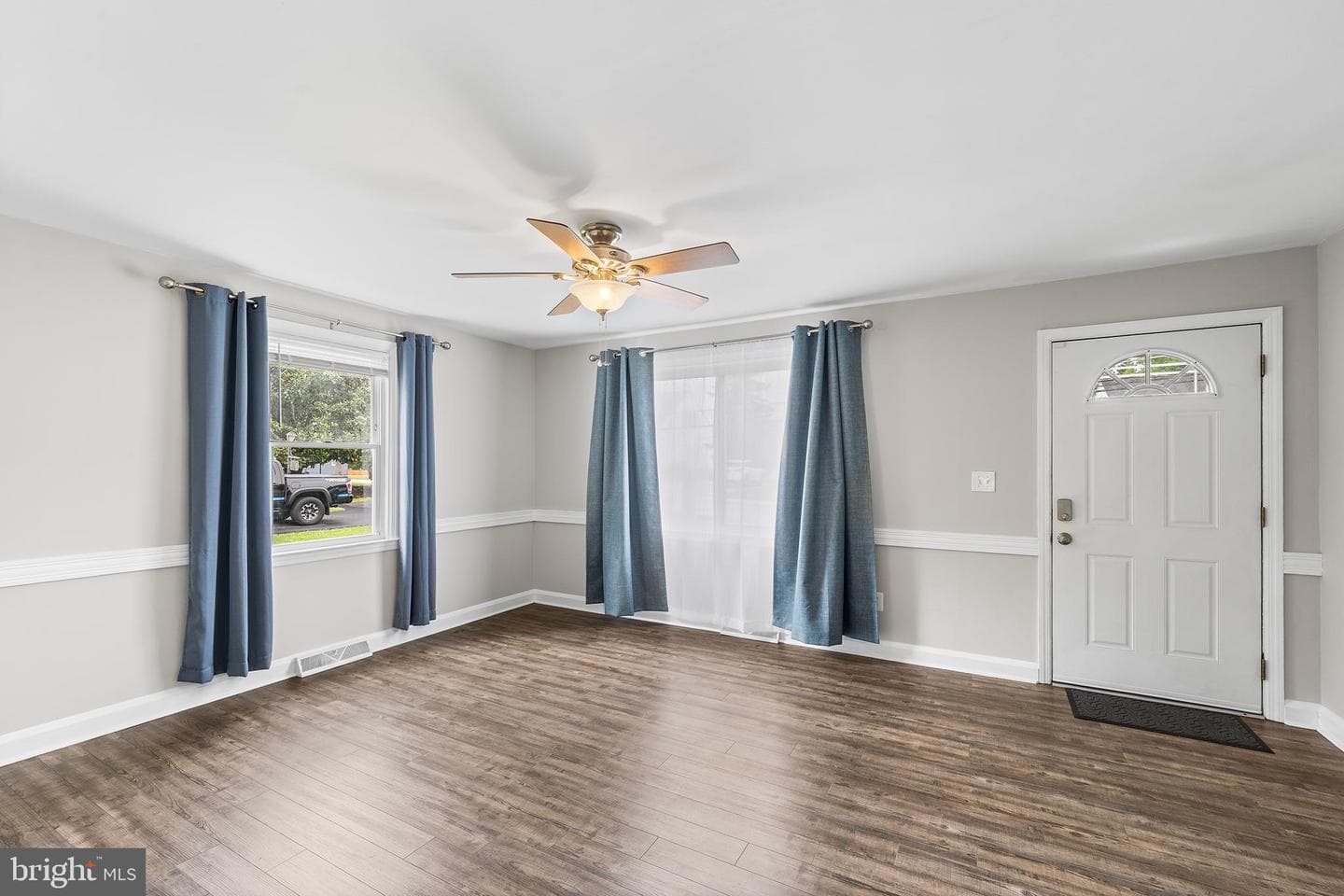 14 Gibbons Boulevard photo 3