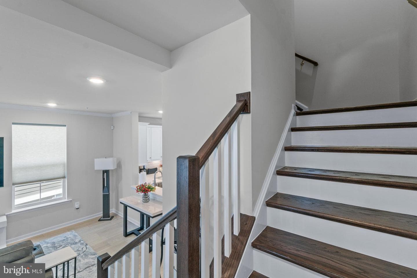 611 Ladywell Street photo 21