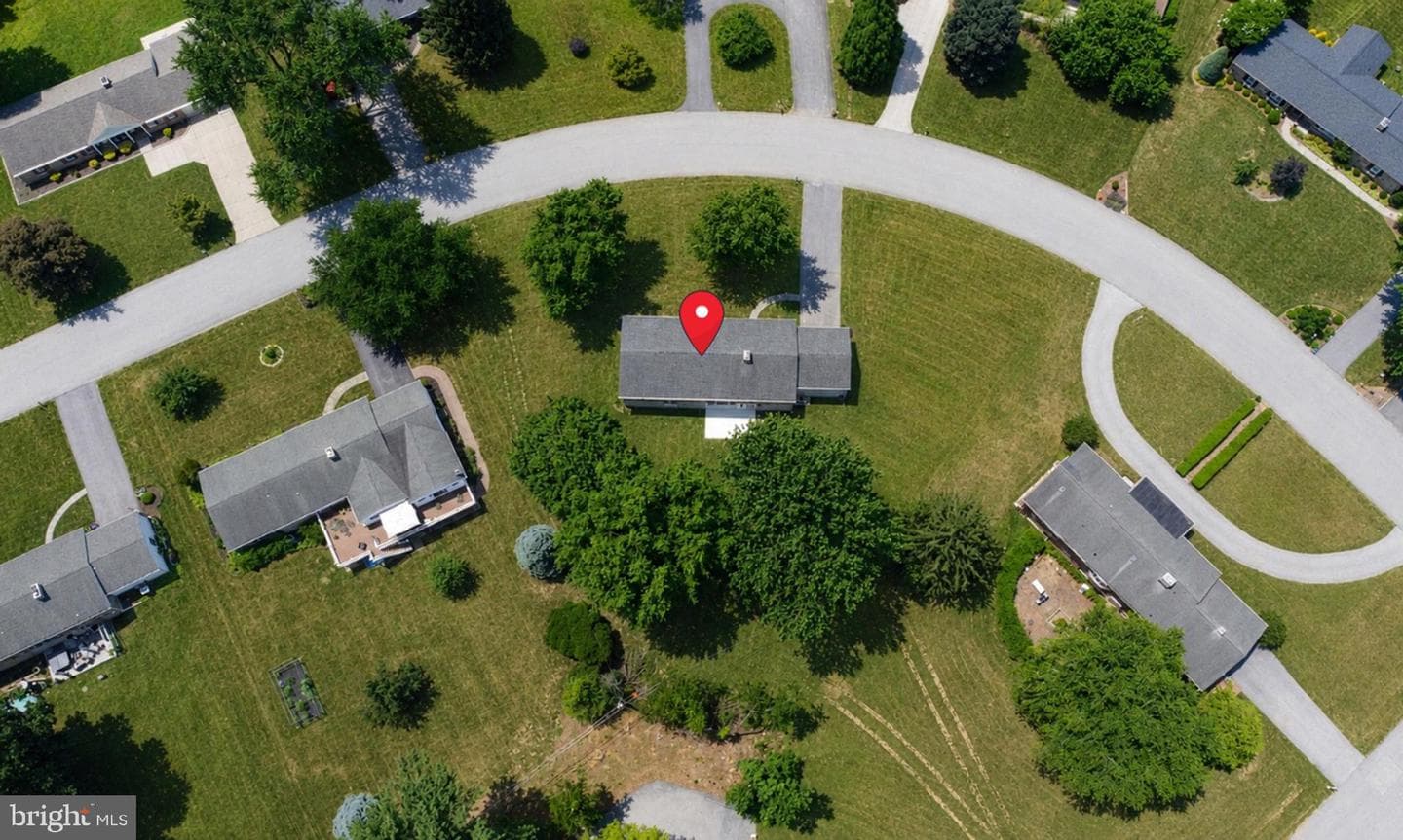 1127 Gypsy Lane W photo 6