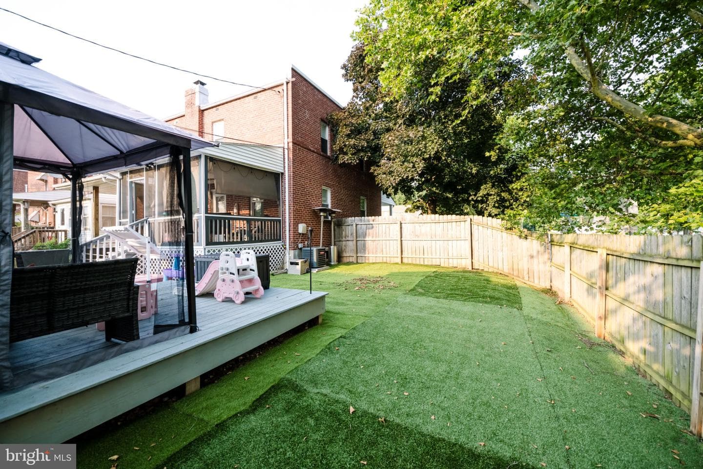 218 Endsleigh Avenue photo 36