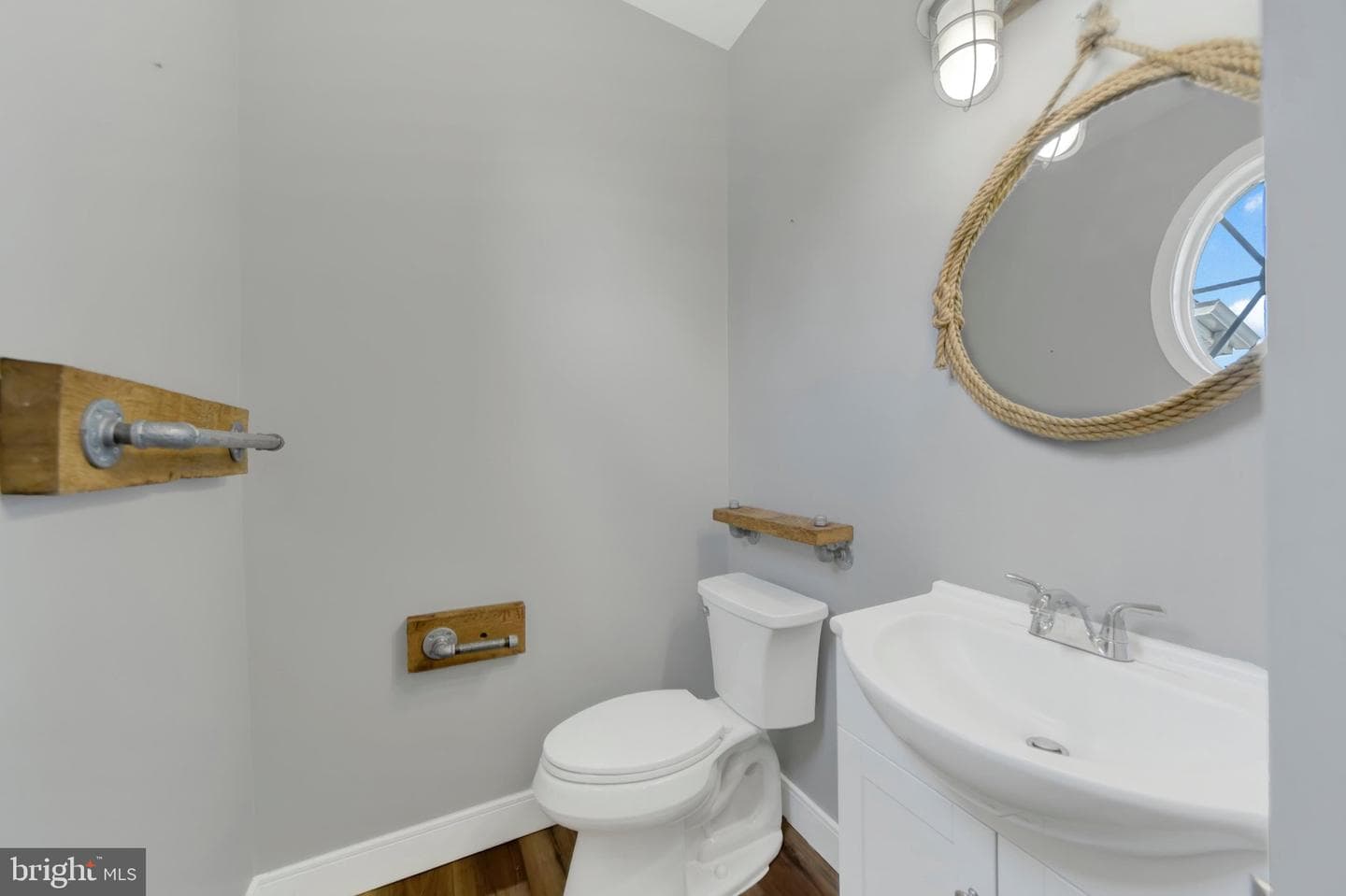 5707 Fieldcrest Drive photo 14