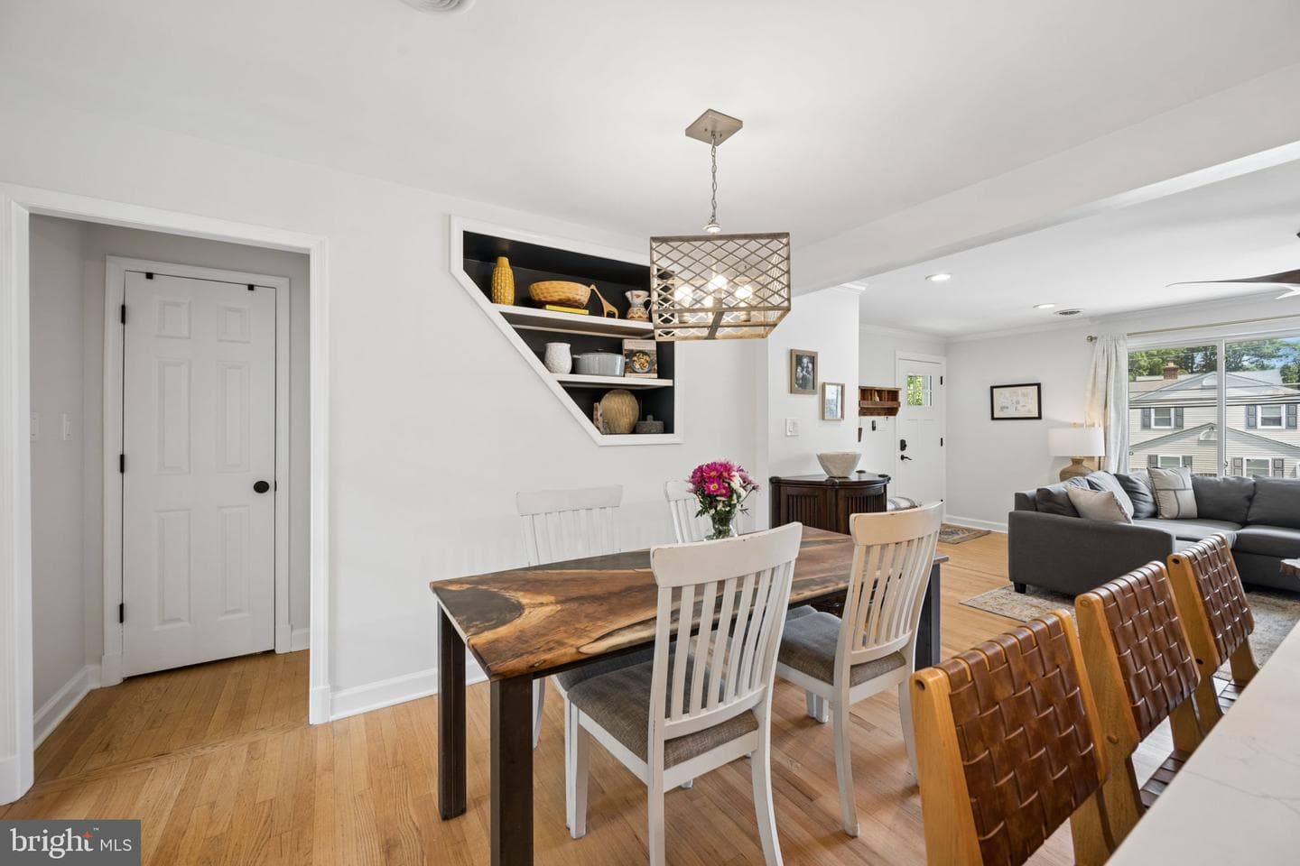 2015 Devere Lane photo 13