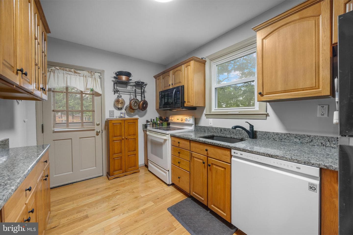 5125 Viaduct Road photo 15