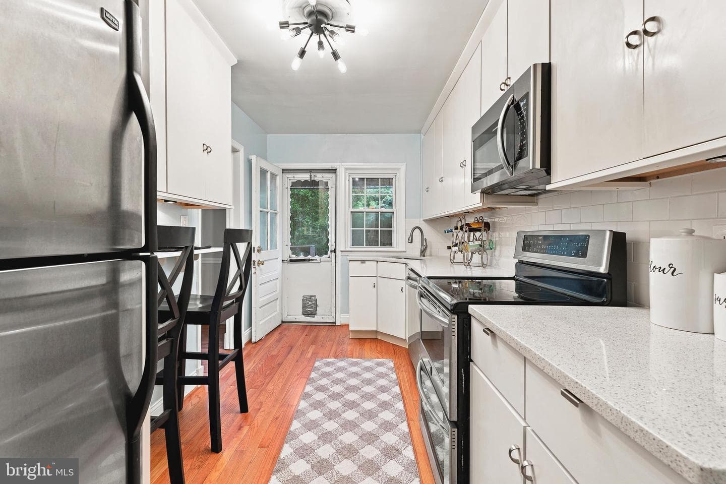6471 Blenheim Road photo 12
