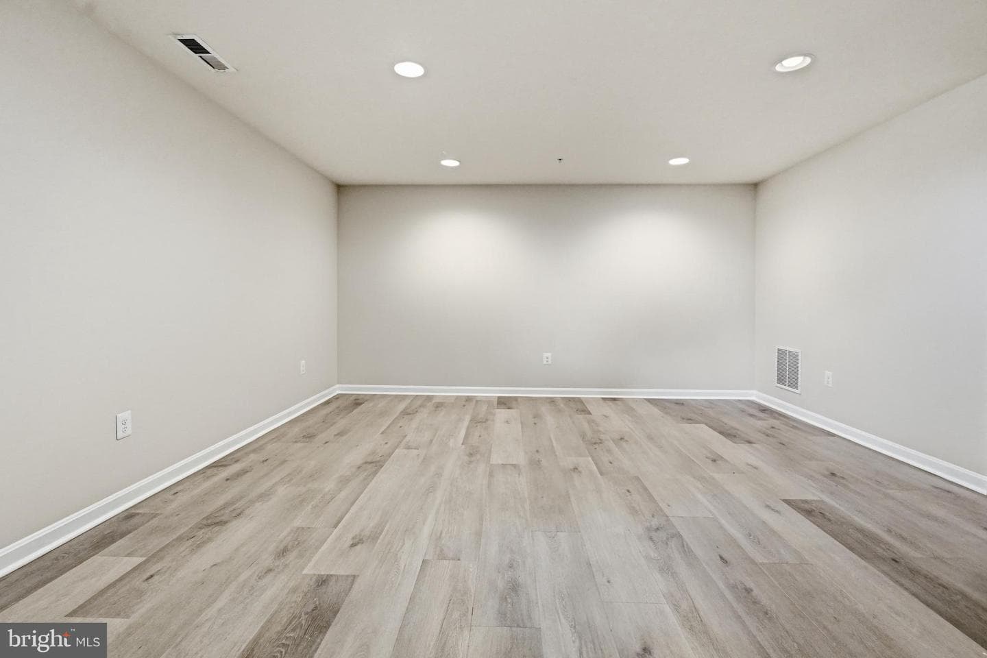 1621 Renaissance Drive photo 26