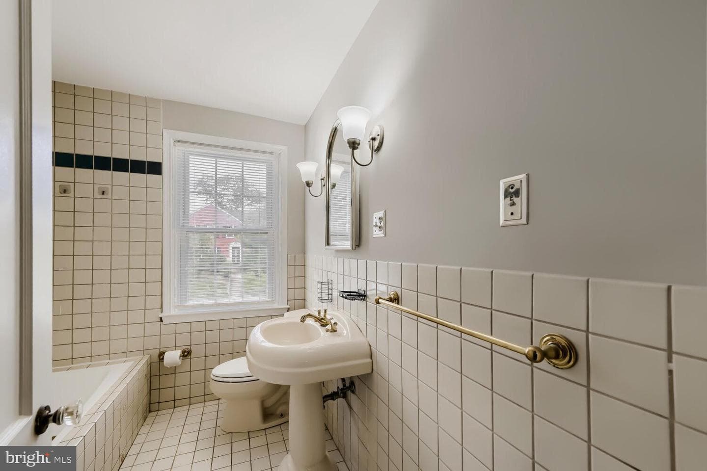 1529 Doxbury Road photo 18