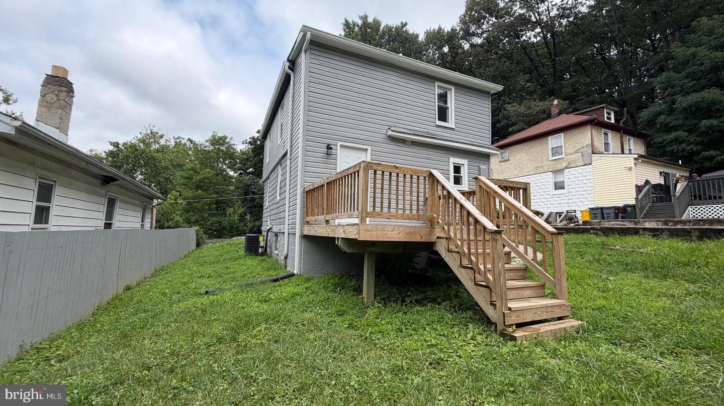 2317 Waters photo 14