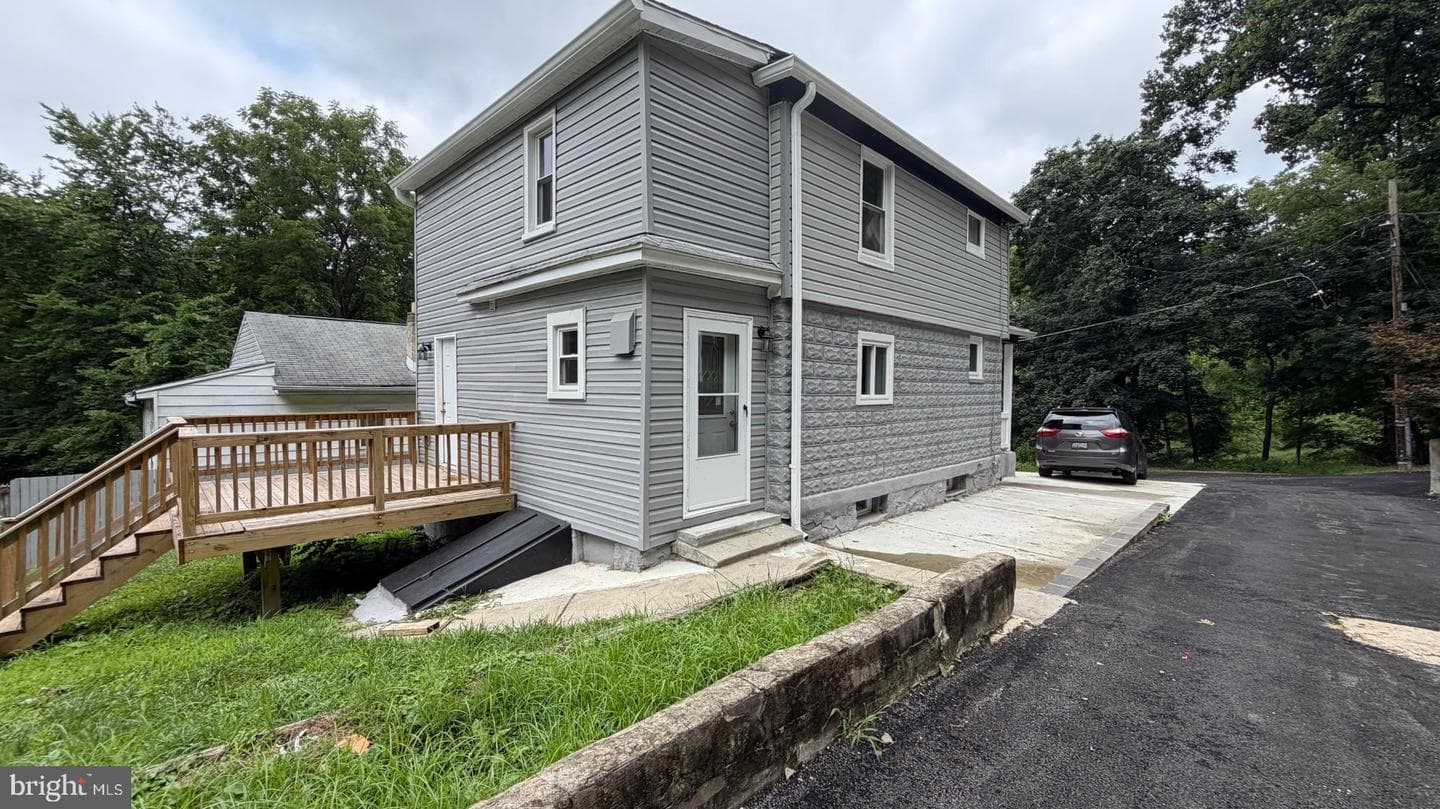 2317 Waters photo 18