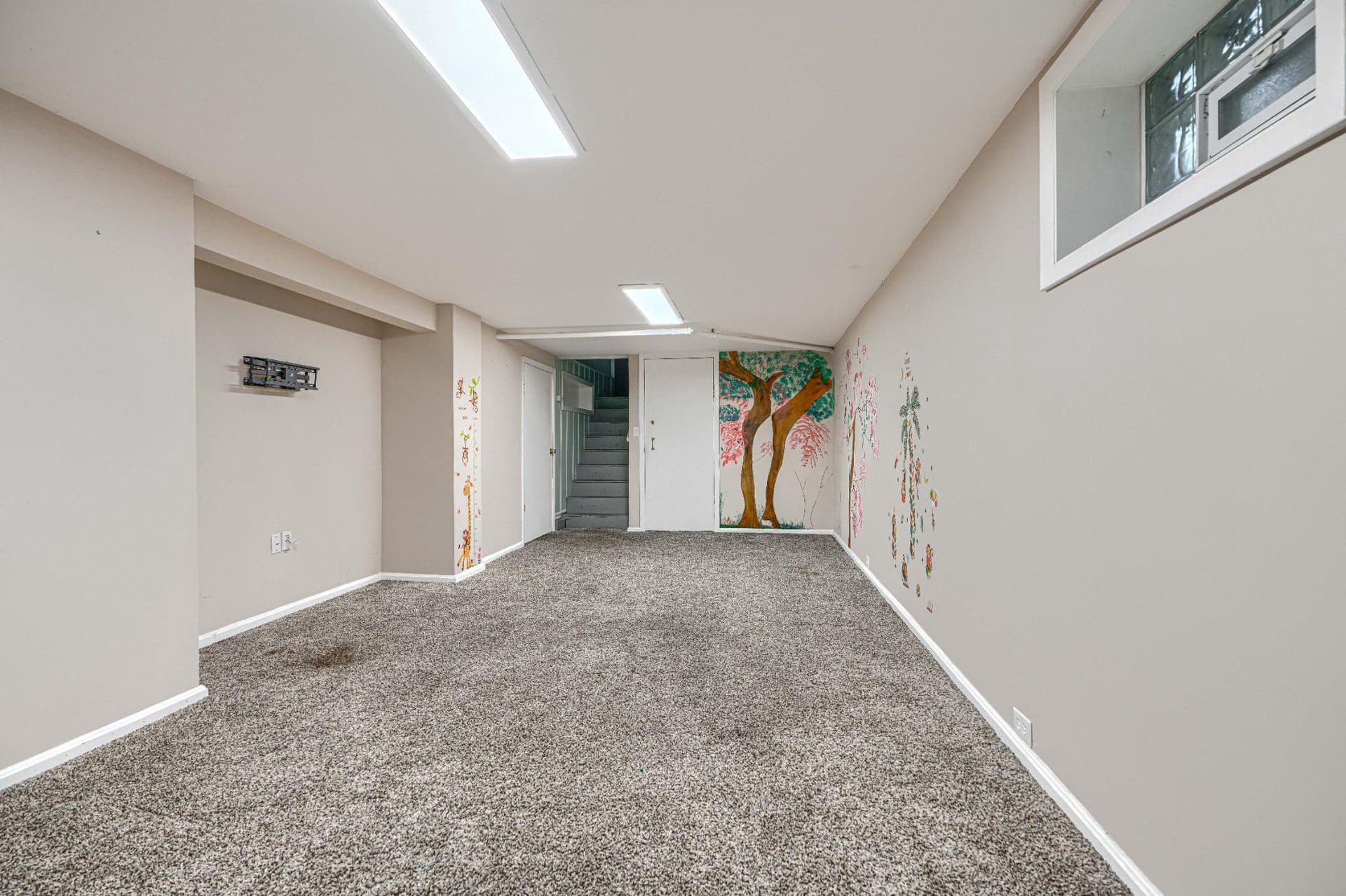 2511 Windsor Road photo 29