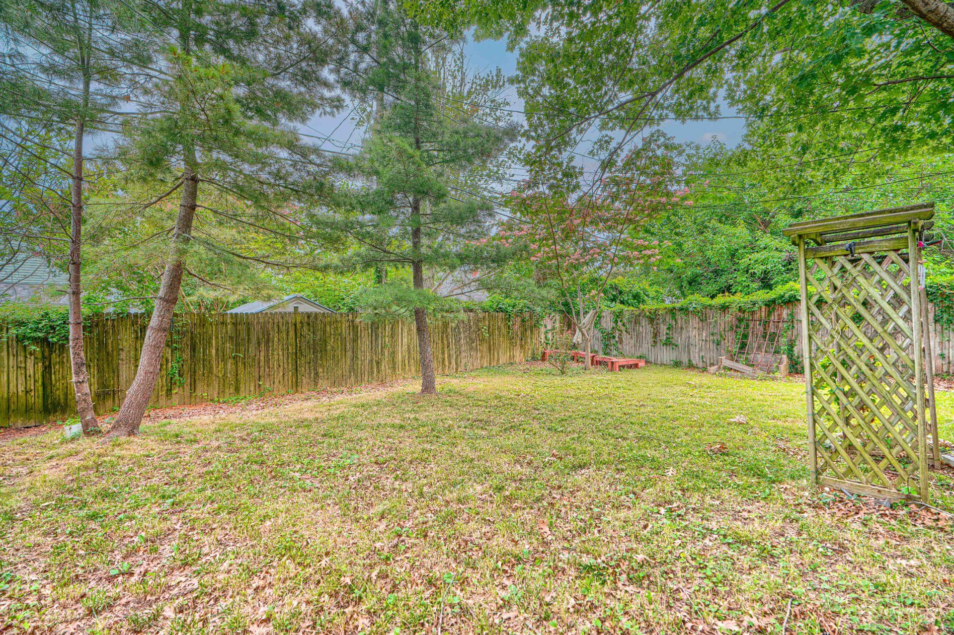 2511 Windsor Road photo 36