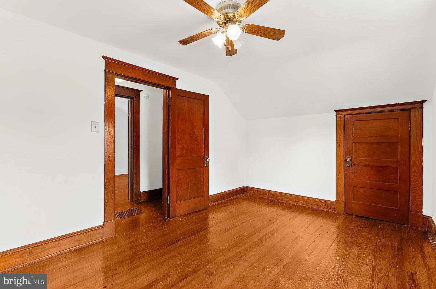 5542 Carville Avenue photo 37
