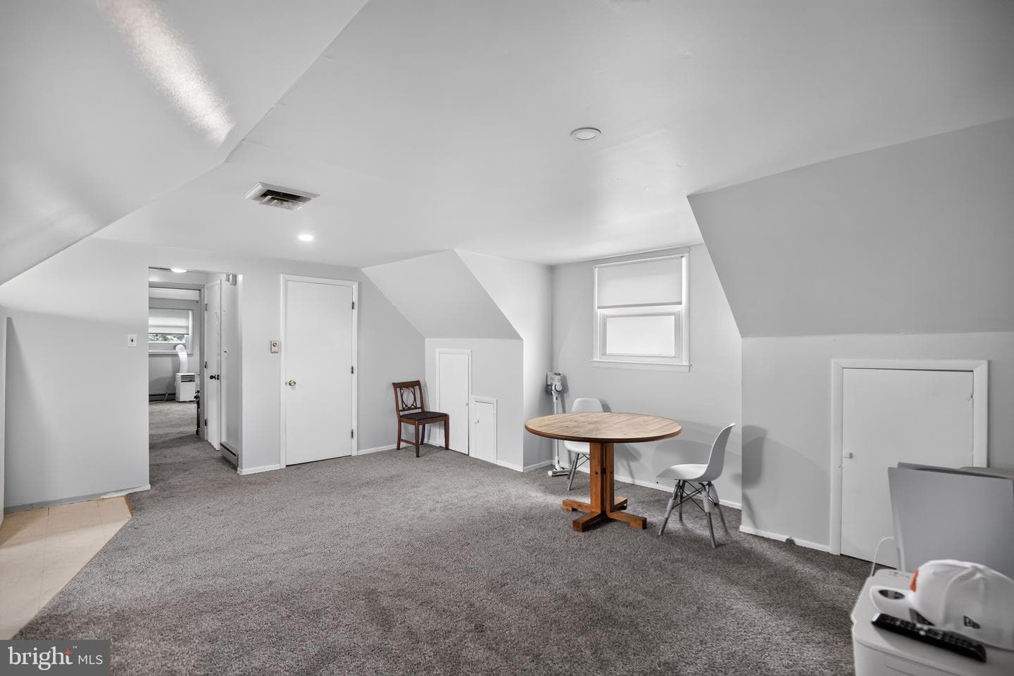 628 George Avenue photo 25