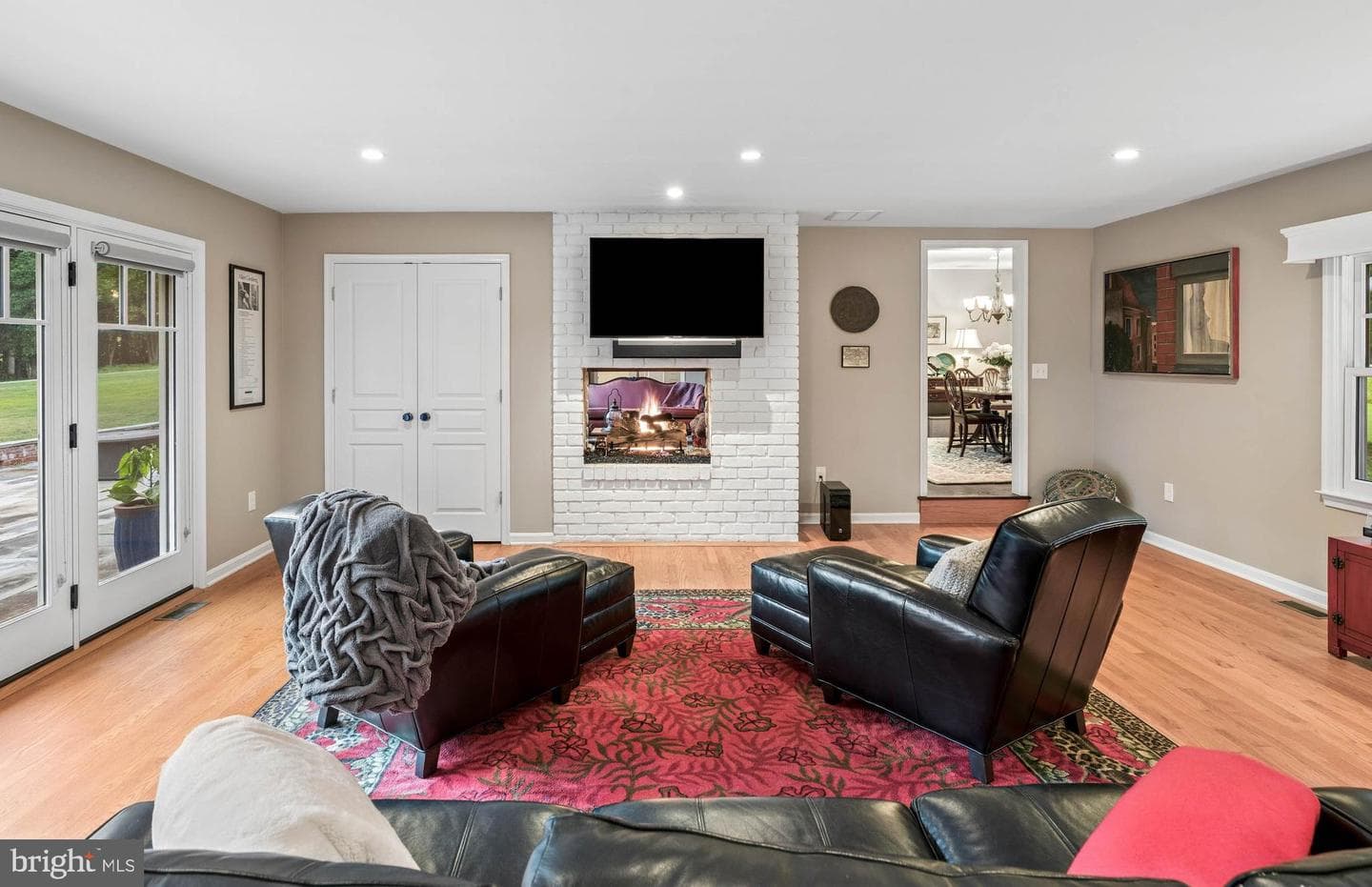 4003 Longmoor Circle photo 14