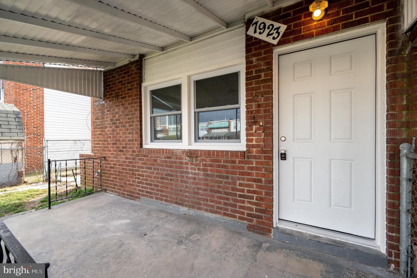 7923 Eastdale Road photo 3
