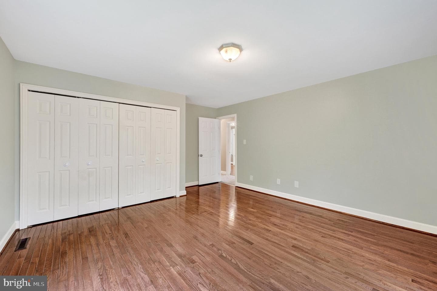 14210 Greencroft Lane photo 36
