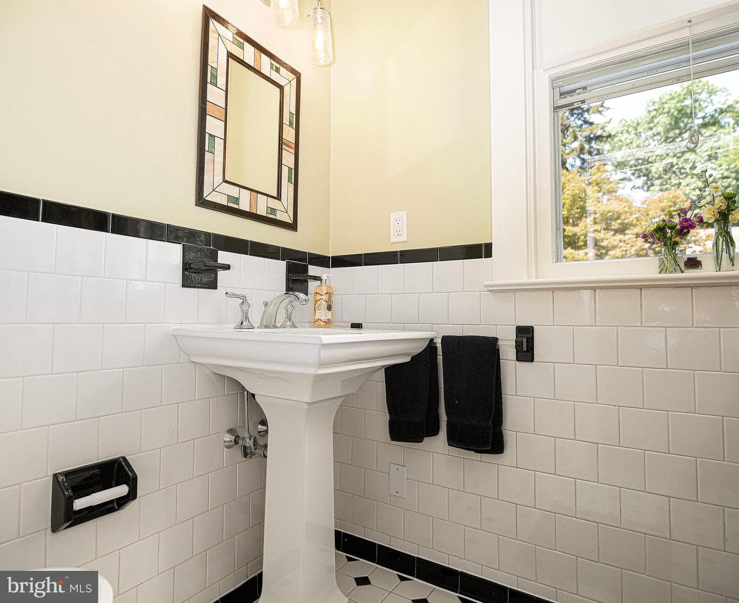 1014 Windsor Road photo 18