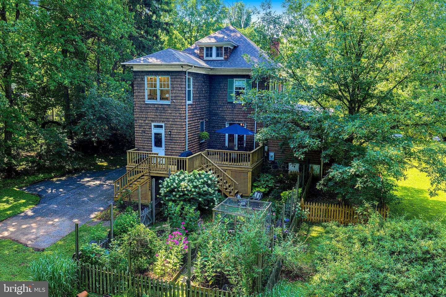 1014 Windsor Road photo 39