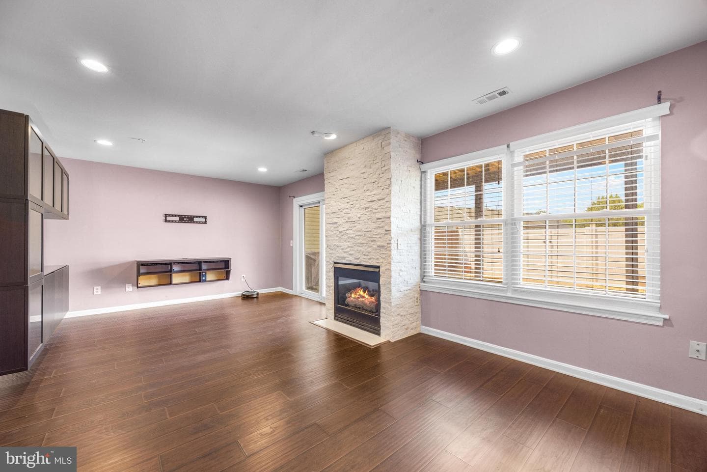 9406 Georgian Way photo 32