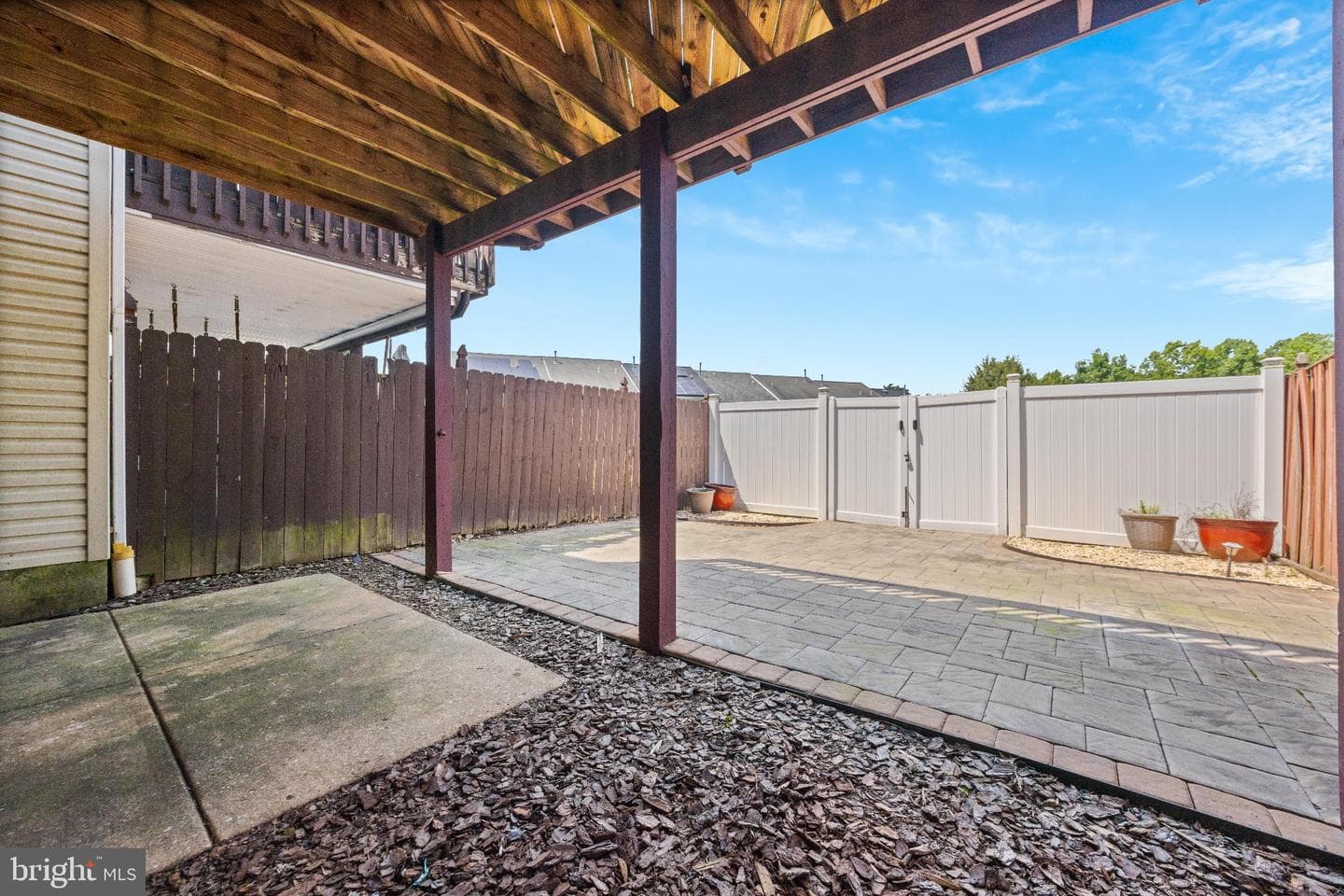 9406 Georgian Way photo 37