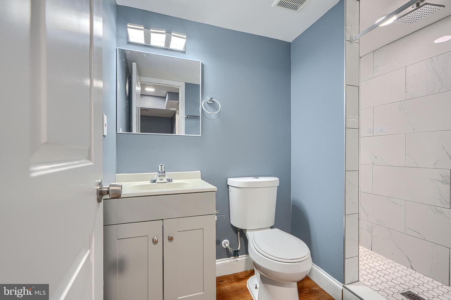 5 Cardinal Road photo 44