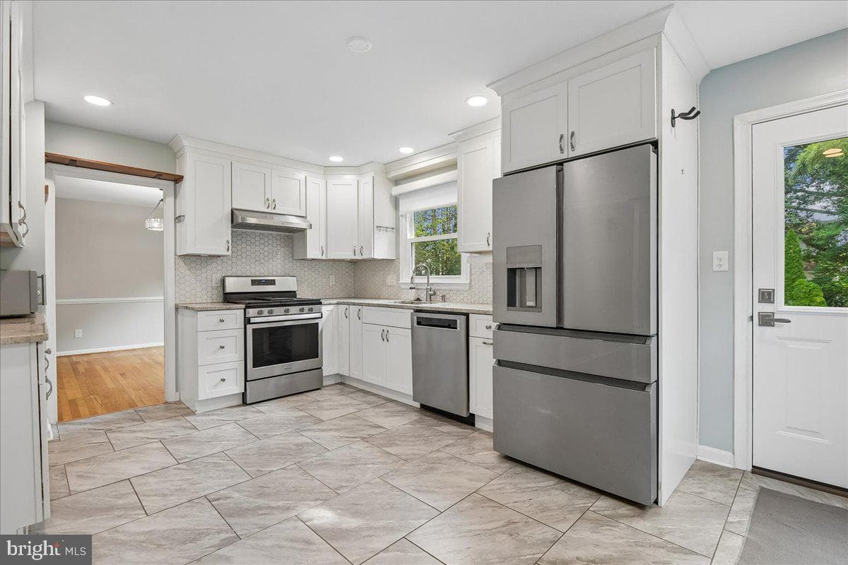 535 Dunkirk Road photo 10